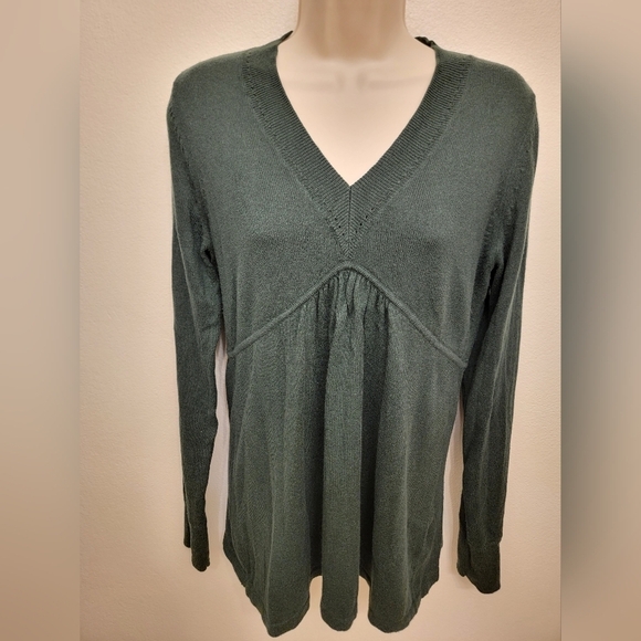 EUC Gap Ladies Cashmere Blend Sweater - Picture 1 of 4